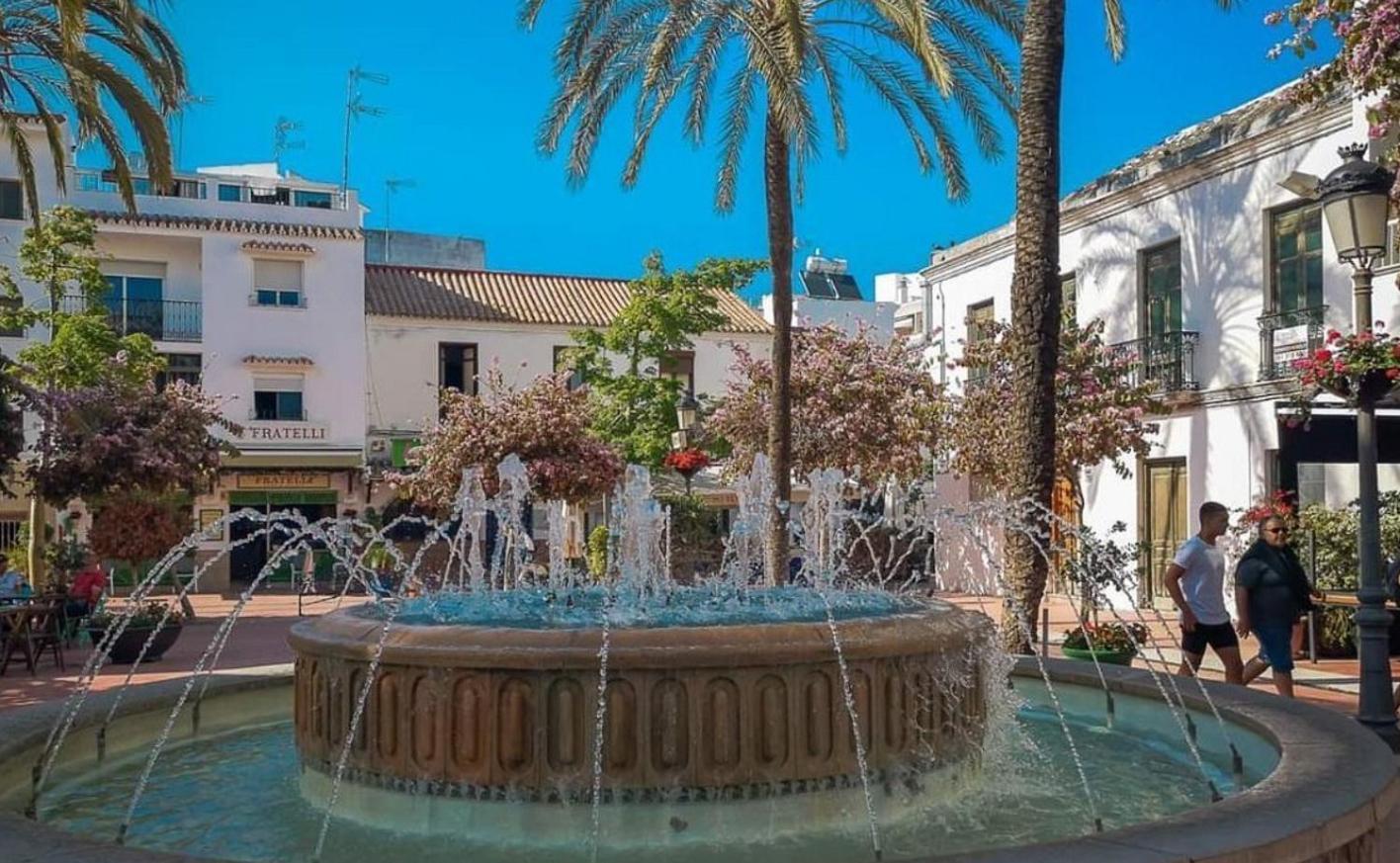 Impressive Apartment With 3 Bedrooms Metres From The Beach Εστεπόνα Εξωτερικό φωτογραφία