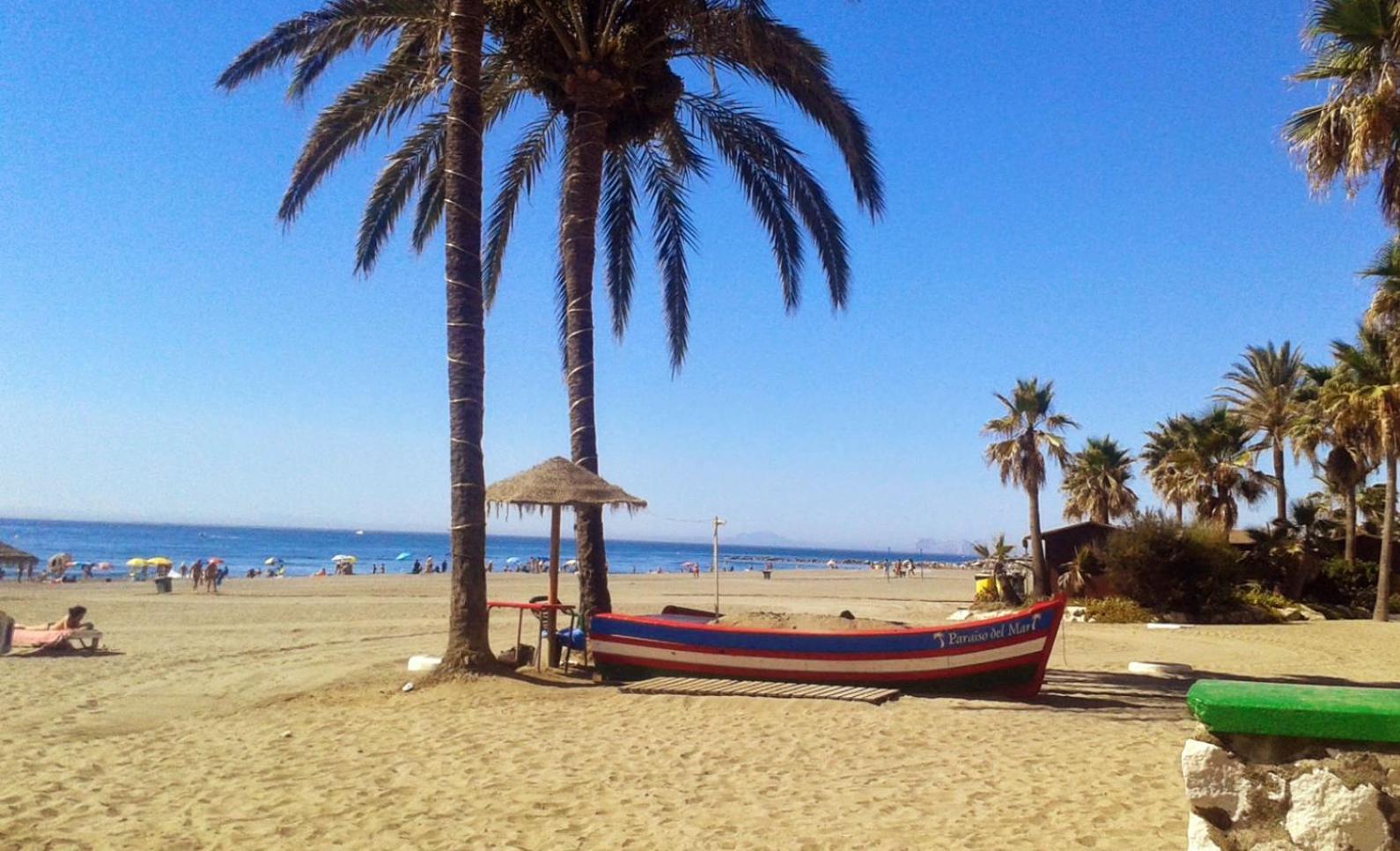 Impressive Apartment With 3 Bedrooms Metres From The Beach Εστεπόνα Εξωτερικό φωτογραφία
