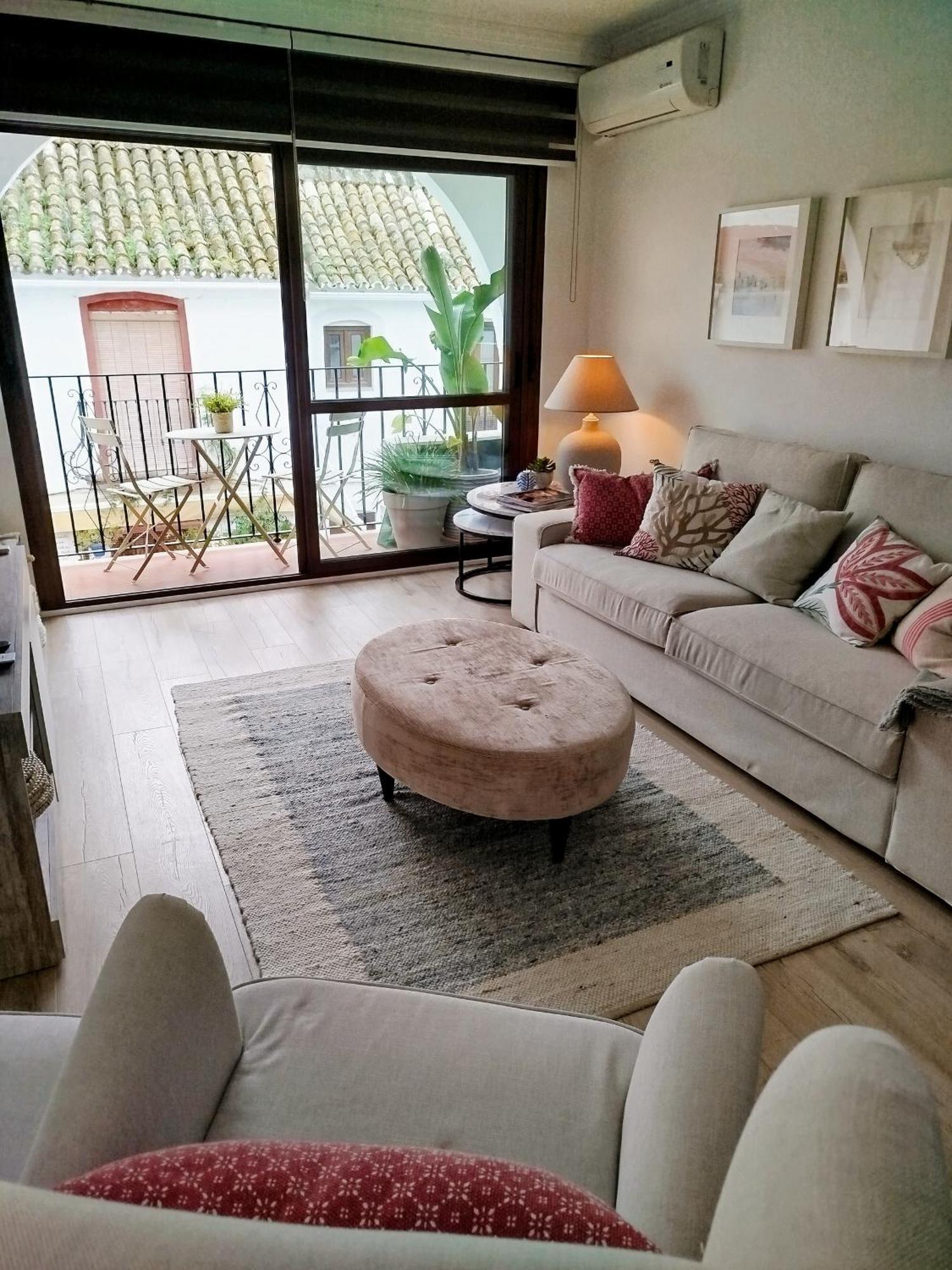 Impressive Apartment With 3 Bedrooms Metres From The Beach Εστεπόνα Εξωτερικό φωτογραφία